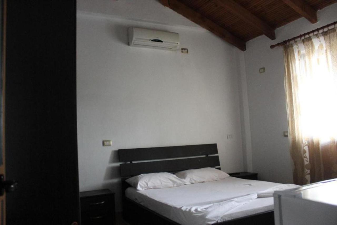 Hotel Athina Velipoje Exterior photo
