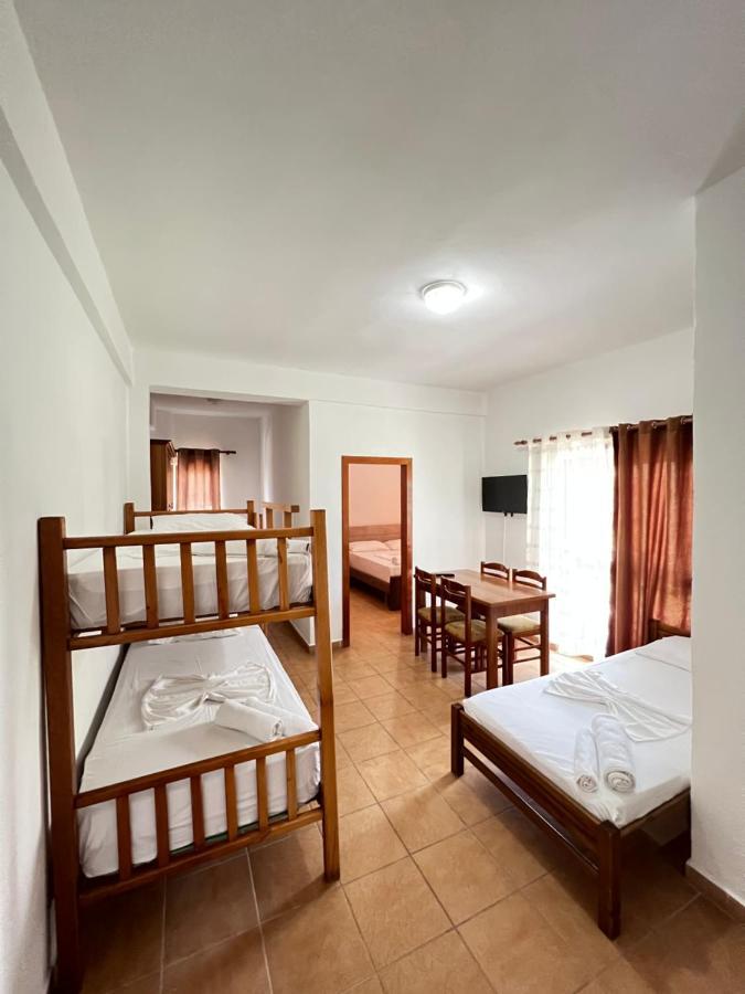 Hotel Athina Velipoje Exterior photo