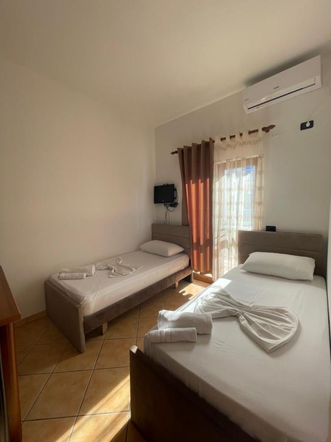 Hotel Athina Velipoje Exterior photo
