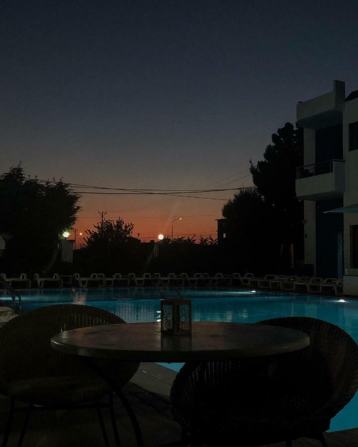 Hotel Athina Velipoje Exterior photo
